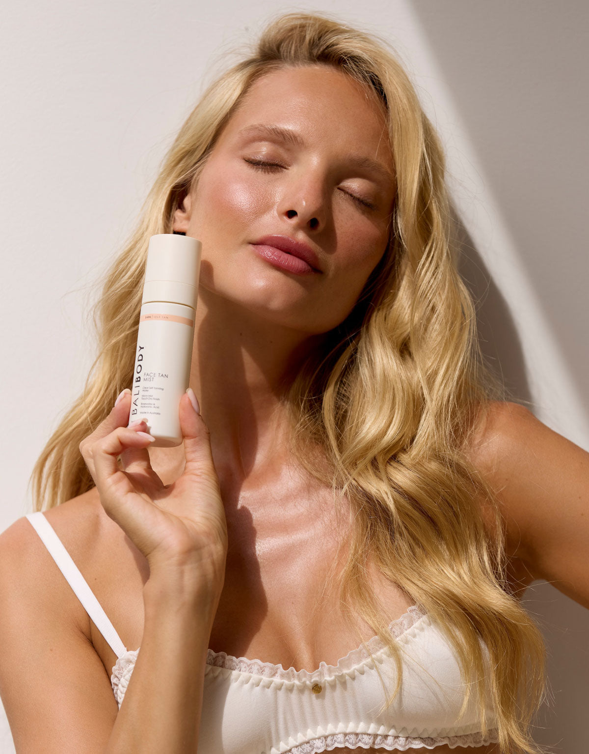 Mid-Size Dark Face Tan Mist (2.4 fl oz)